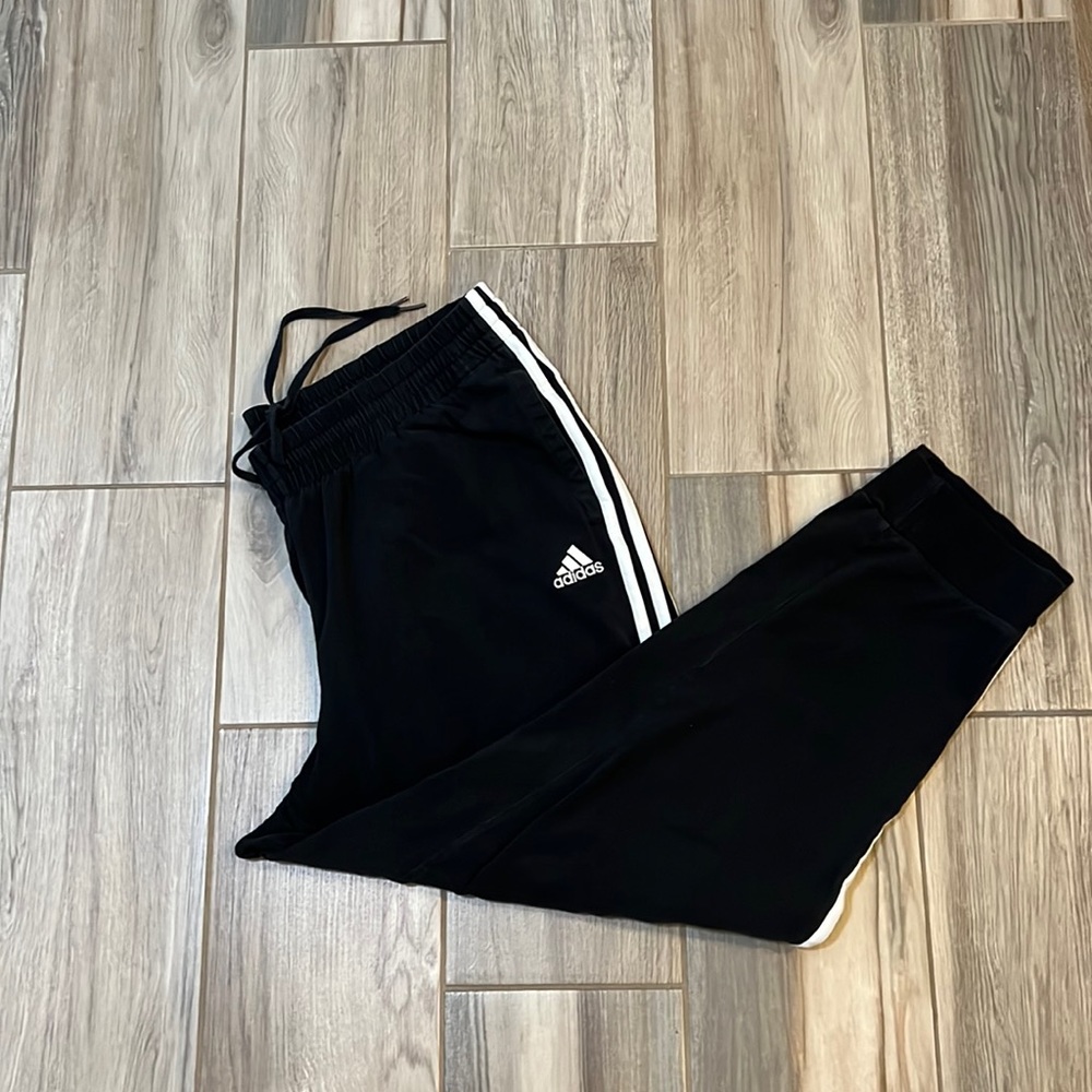 Women’s Adidas Jogger Black 28” inseam 2x cotton